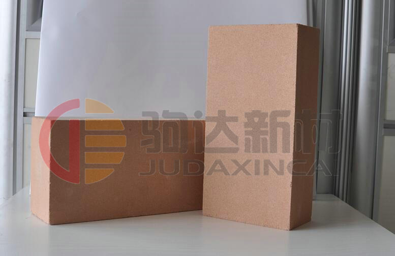 輕質(zhì)粘土保溫磚